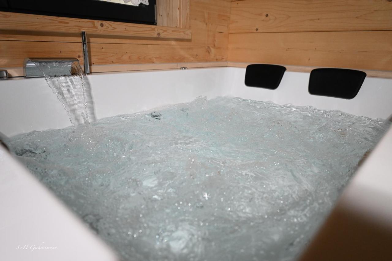 Holzwies Chalets Unterneukirchen Exteriör bild